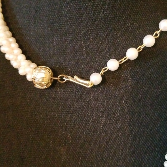 Two pieces!! Vintage quad strand faux pearl set. - Picture 5 of 5
